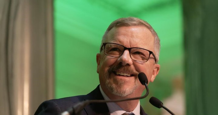 A ‘middle ground’ on carbon reduction amid inflation? Brad Wall says yes – National